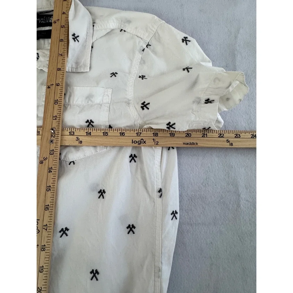 The North Face Mens Short Sleeve Button Down Shirt White Pickaxe‎ Print Small